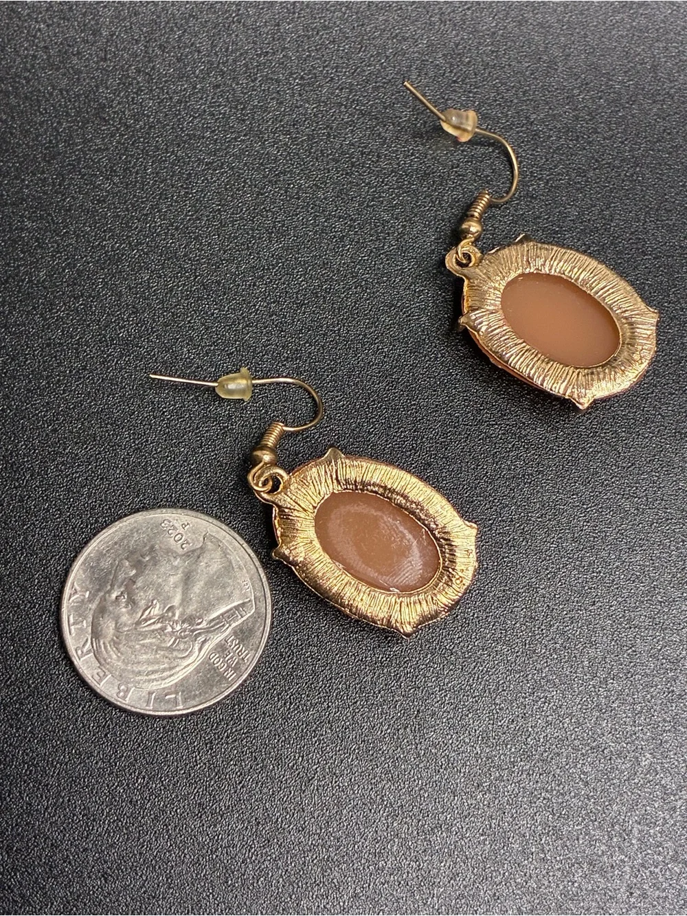 N/A gold tone